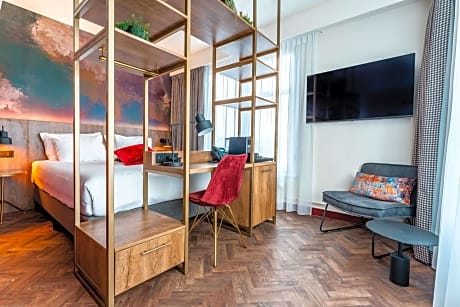 Heritage Double Room with City Spa Access