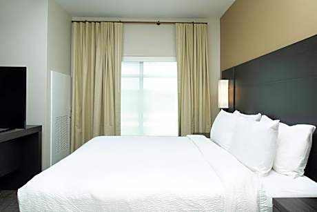 King Studio with Sofa Bed