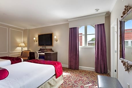 Deluxe Room with Two Double Beds