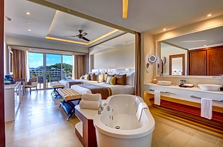 Luxury Junior Suite Ocean View Diamond Club