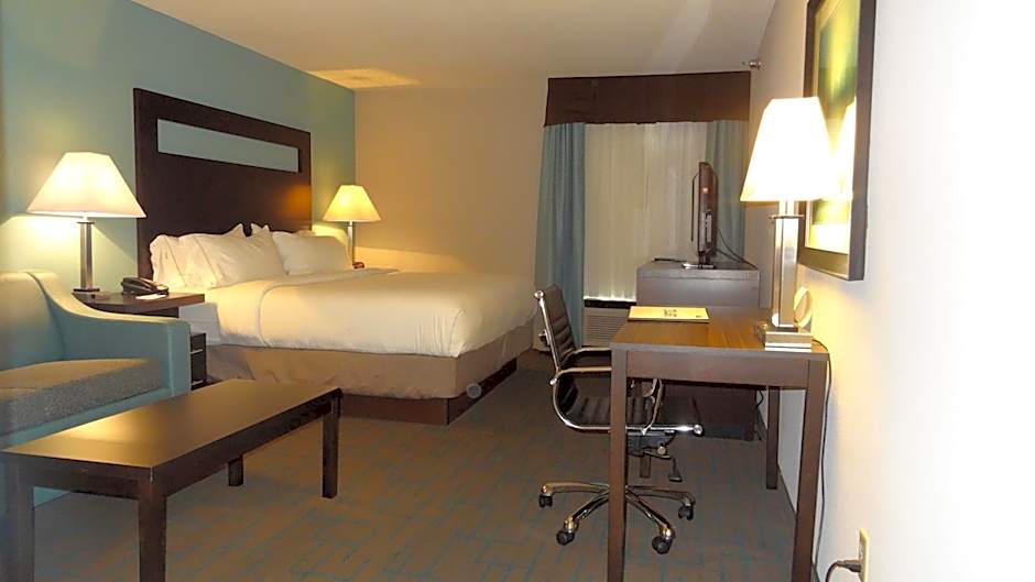 Holiday Inn Express Hotel Kansas City - Bonner Springs By IHG