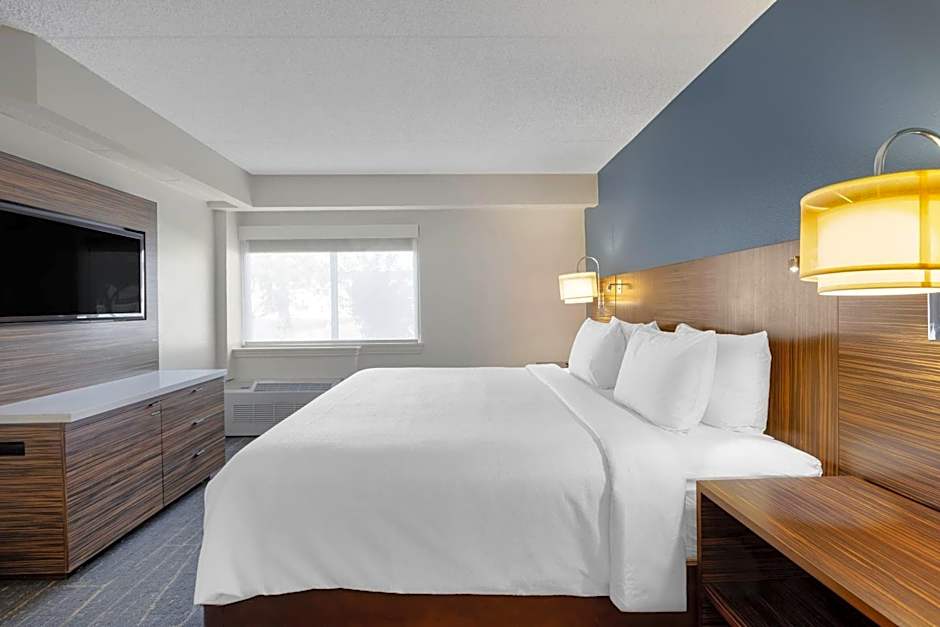 The Lux Hotel & Conference Center, an Ascend Collection Hotel