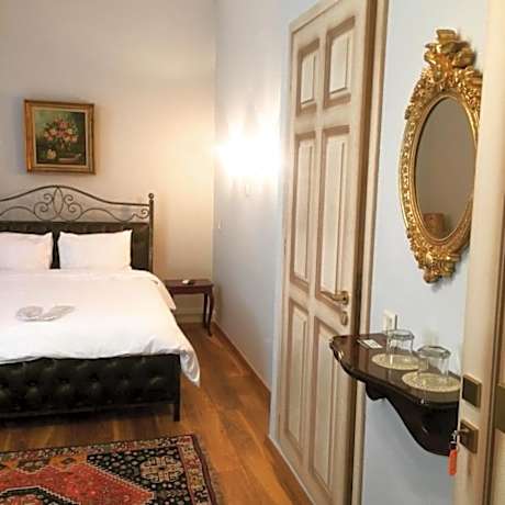 Le Bijou Luxury Rooms & Suites