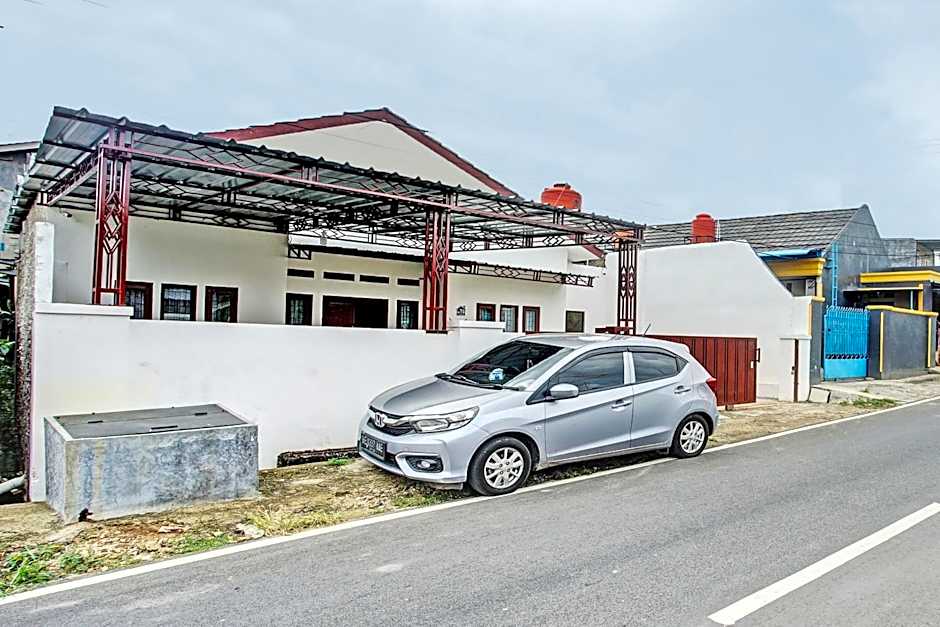 OYO LIFE 92034 Jay Homestay Syariah