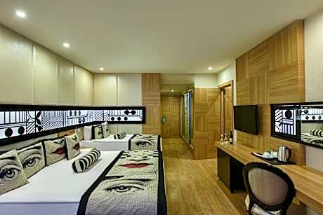 Lagoon Room Pool Access