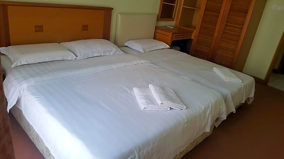 Homestay Marina Court Resort