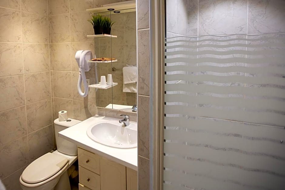 Lyo Hotel