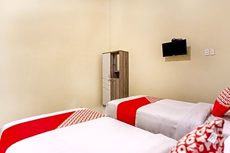 Standard Twin - Air Conditioning