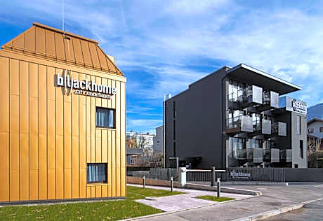Blackhome Innsbruck City East I contactless check-in