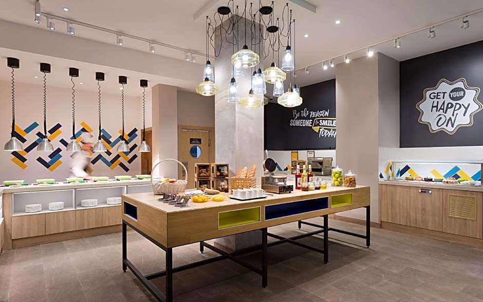 Hampton by Hilton Astana Triumphal Arch