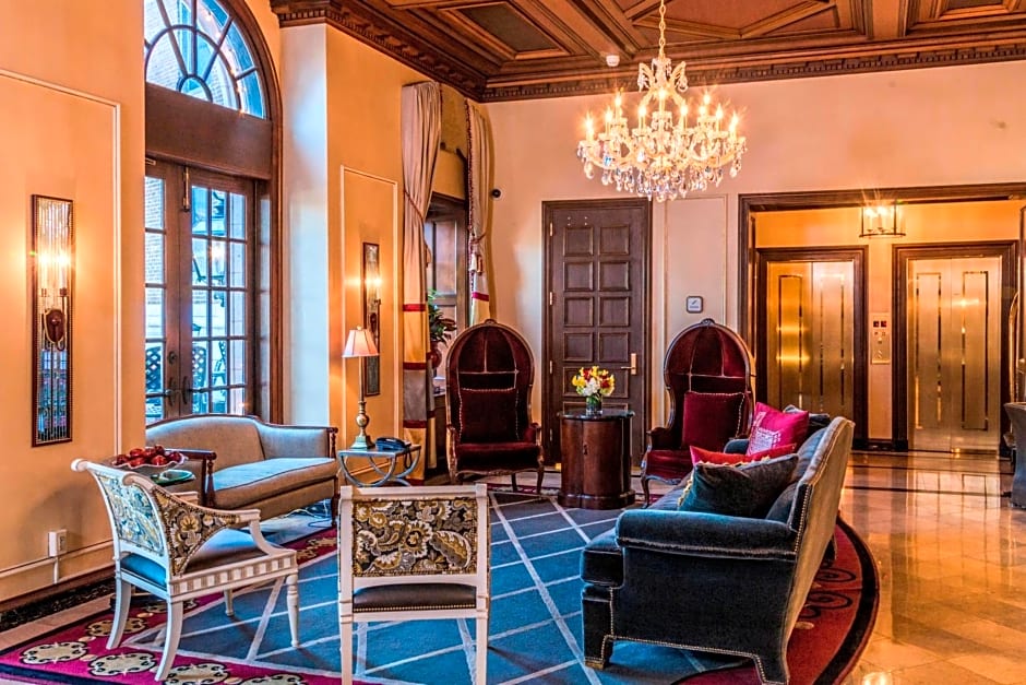 The Raphael Hotel, Autograph Collection by Marriott