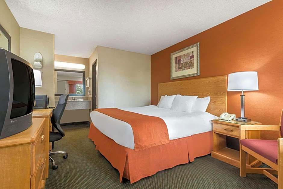 Days Inn by Wyndham Columbus Fairgrounds