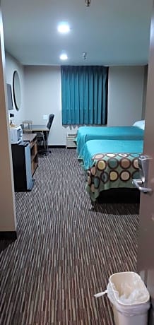 Deluxe Double Room with Two Double Beds - Non-Smoking