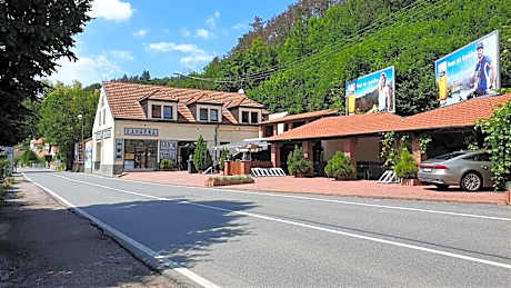 Bunkr Karlštejn - Modrý dům