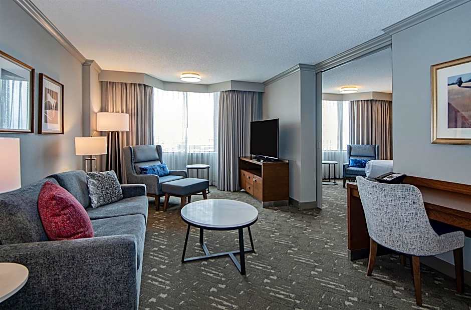 DoubleTree by Hilton West Edmonton