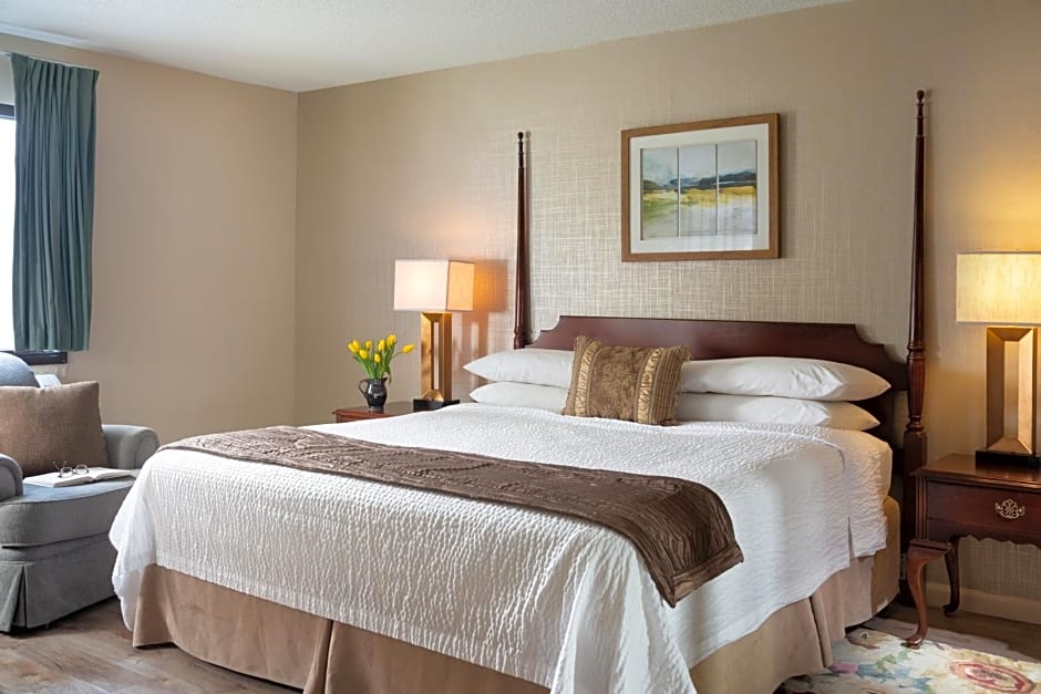 Meadowbrook Inn
