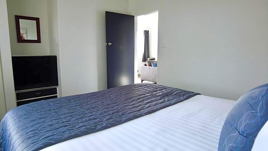 554 Moana Court Motel