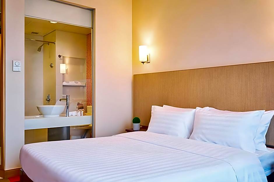 Hotel COZi Harbour View