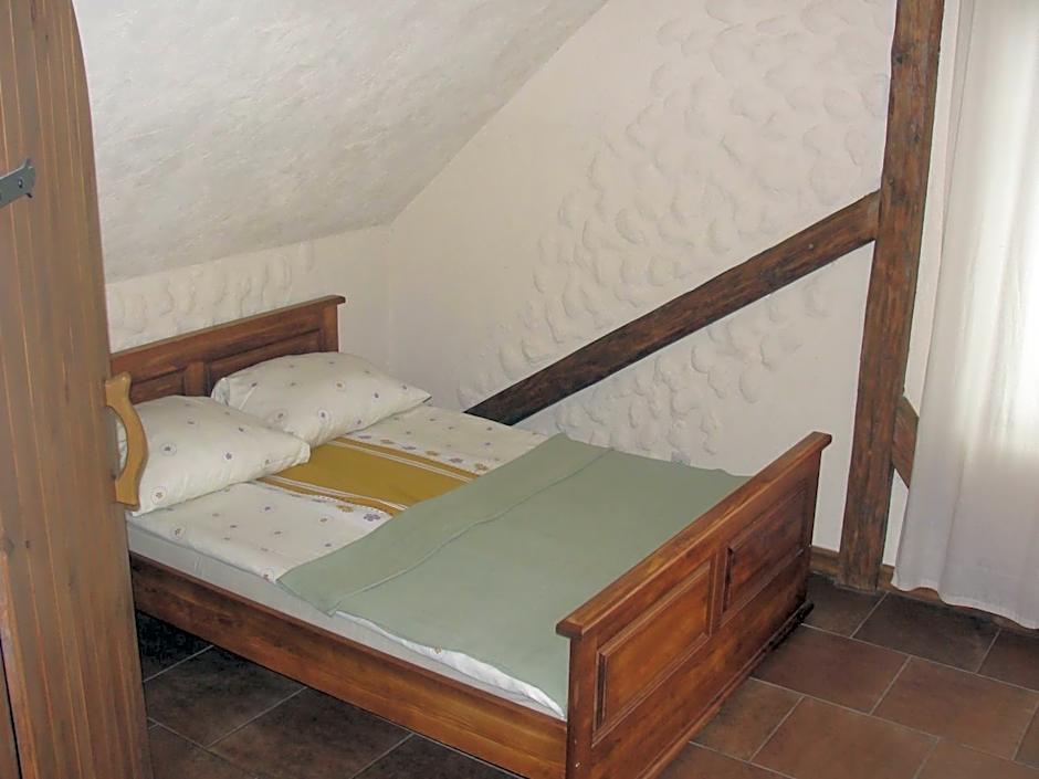 Pokoje i domki Saraceńska Chata