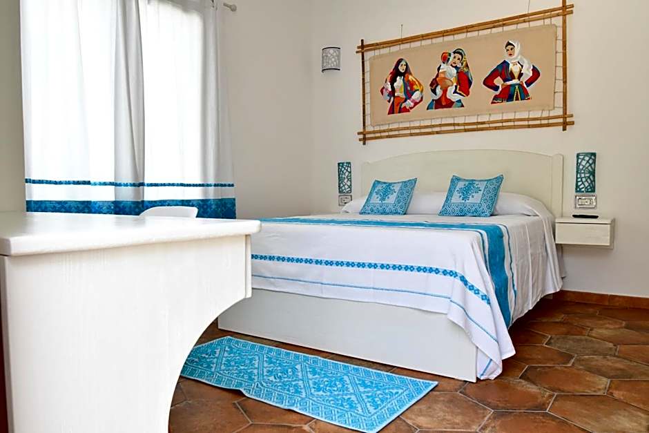 Photo 1 of 23 of Double Room