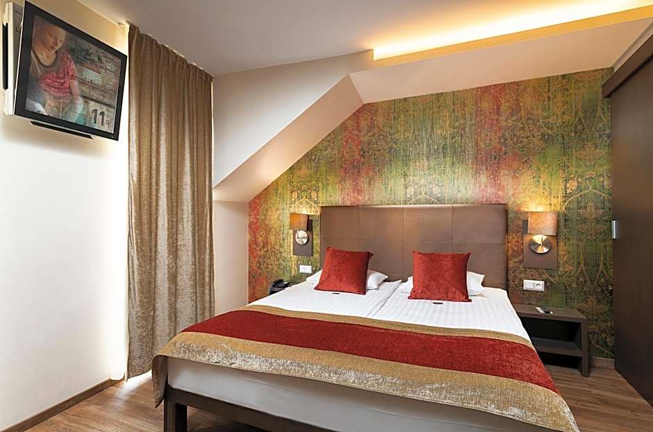 Opera Garden Hotel & Apartments