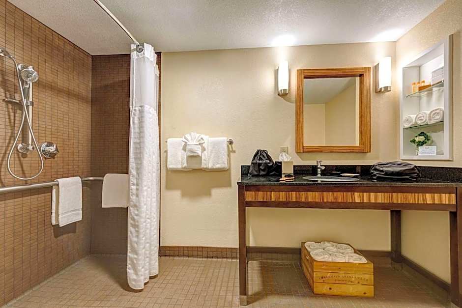 The Garrison Hotel & Suites Dover-Durham, Ascend Hotel Collection