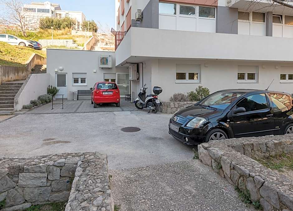 Hostel Elli
