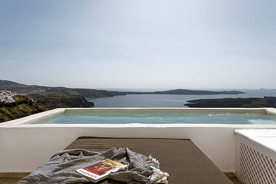 Aqua Luxury Suites Santorini