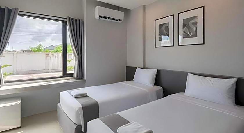 C2U Hotel Uthai Thani
