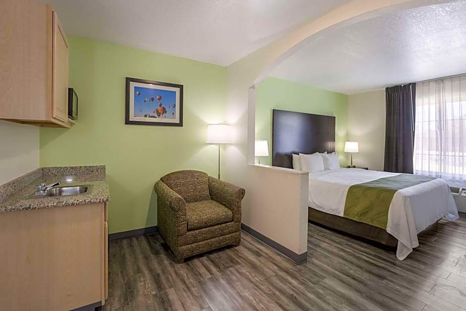Quality Inn & Suites Clayton, NM