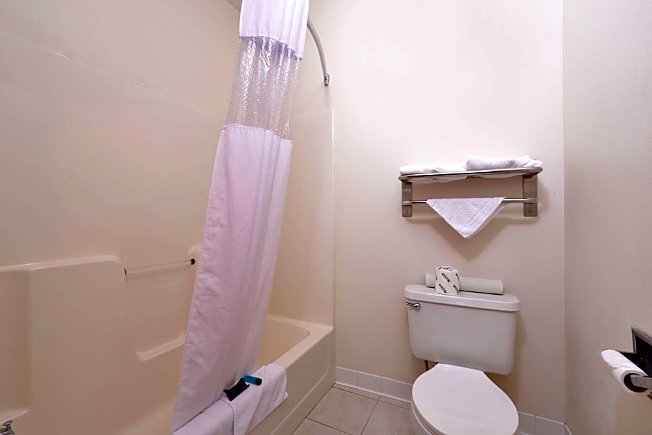 Americas Best Value Inn and Suites Atlantic