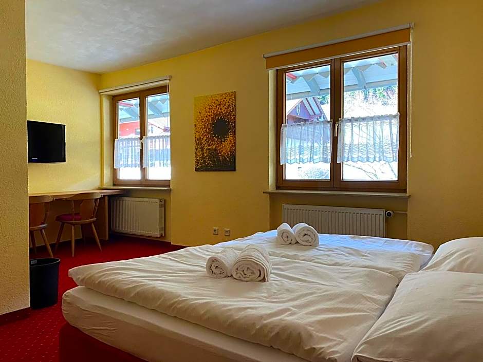 Photo 1 of 11 of Standard Double Room