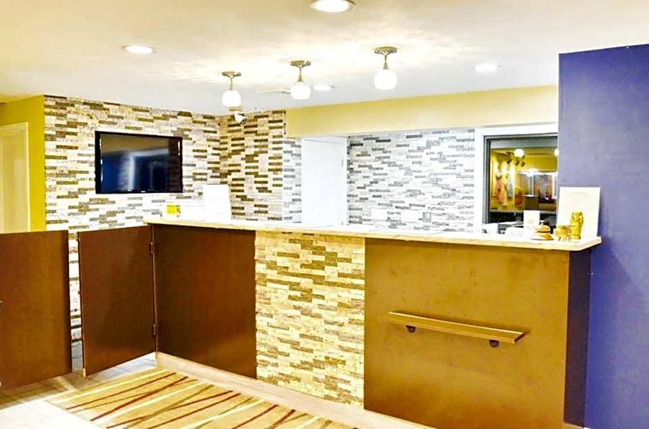 Flagship Inn & Suites