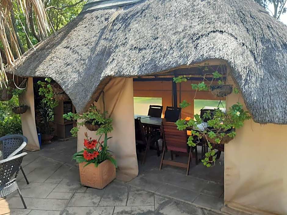 Ipe Tombe Guest Lodge - Midrand