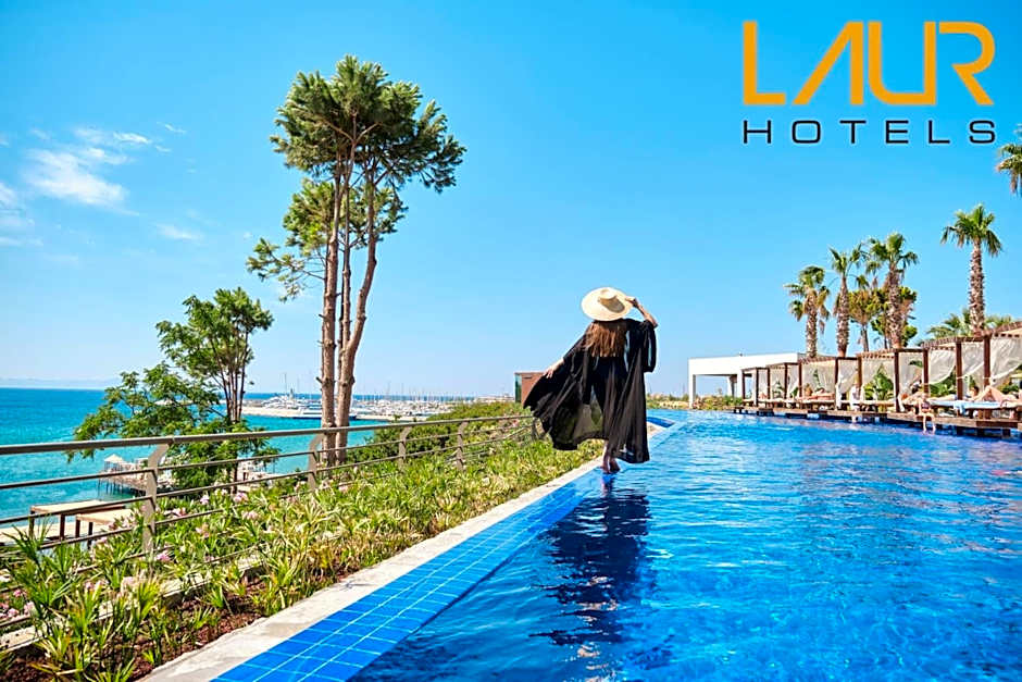 LAUR HOTELS Experience & Elegance