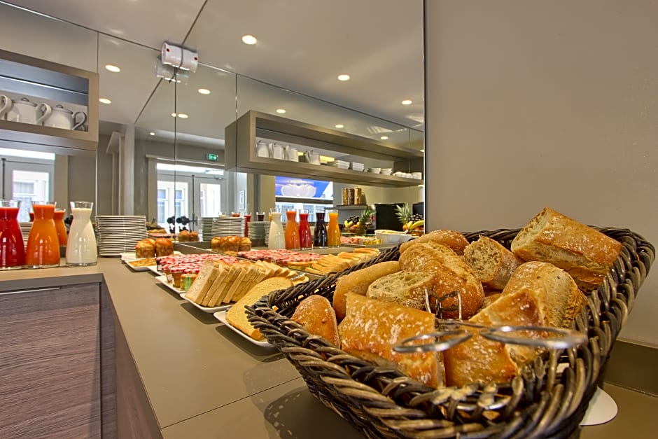 Timhotel Opera Blanche Fontaine