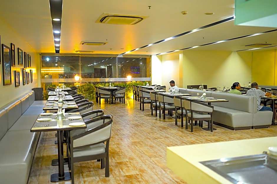 Ambar Sarovar Portico Hotel - Gandhidham