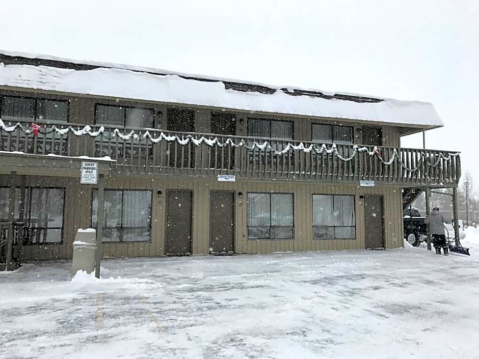 Snowshoe Motel