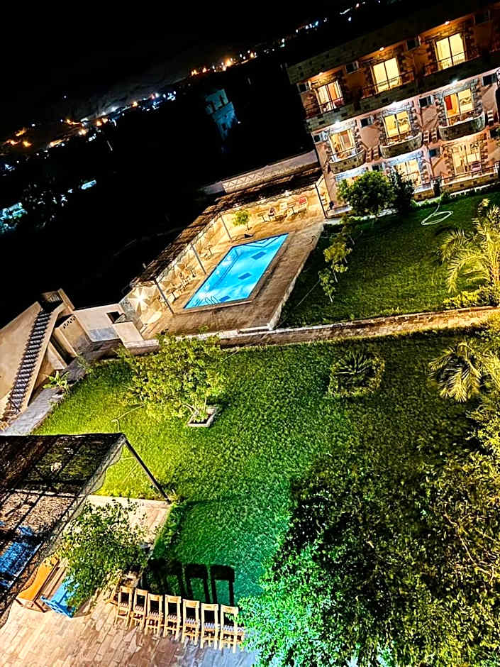 New Memnon Hotel