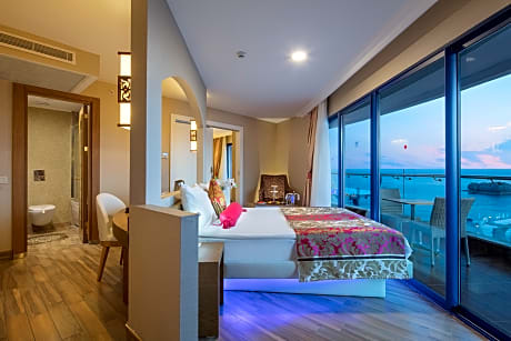 FAMILY ROOM SEA VIEW