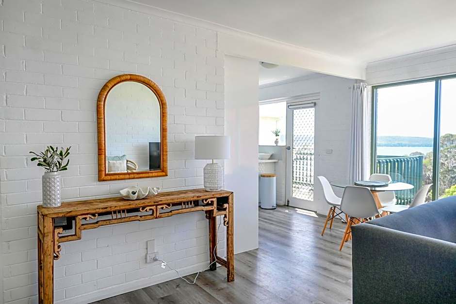 The Blue Whale - Sea View Apartment