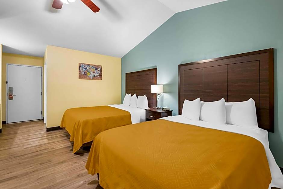 Econo Lodge Inn & Suites Eau Claire South