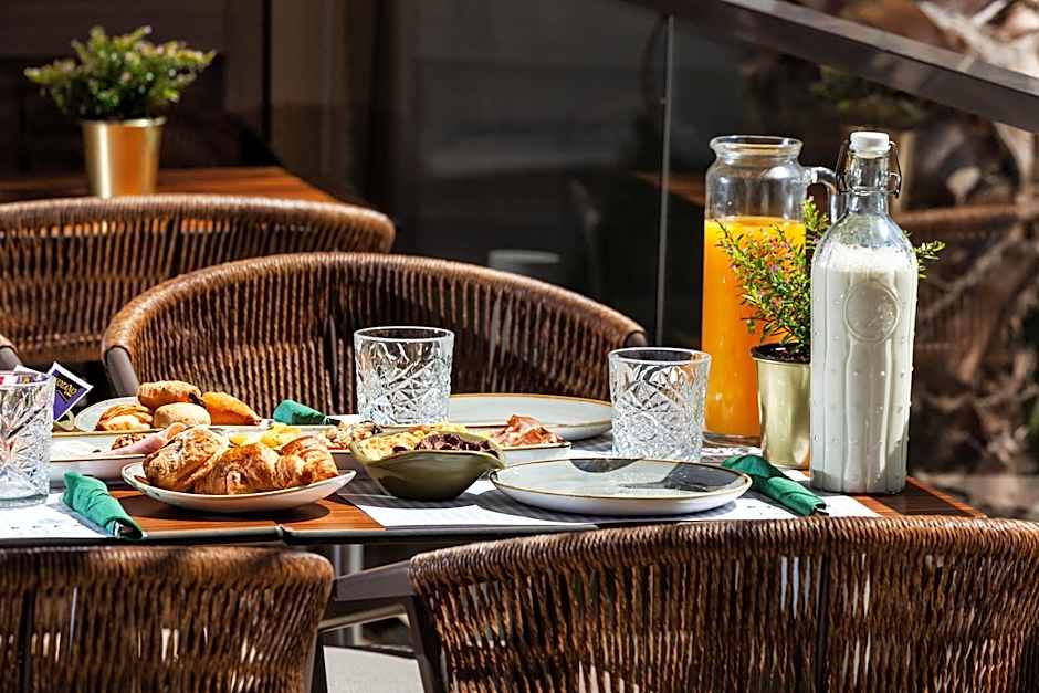 Pefki Deluxe Residences