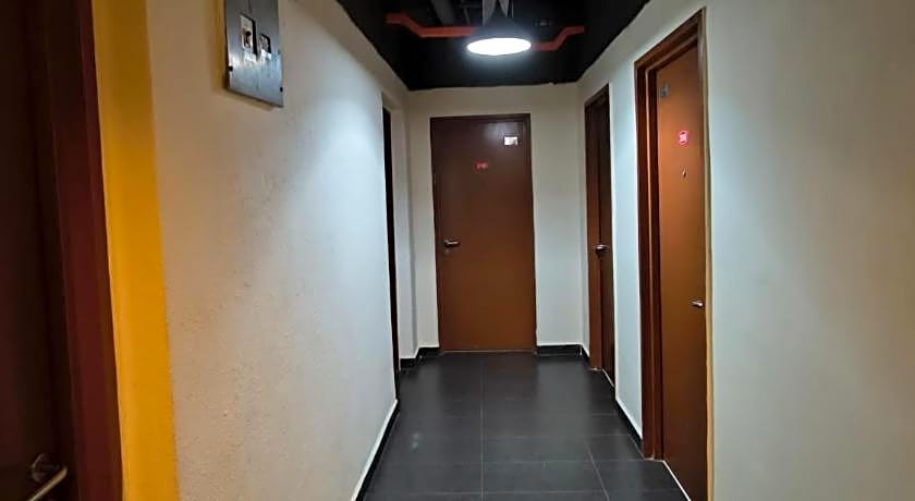 OYO 90895 Hotel Ikia