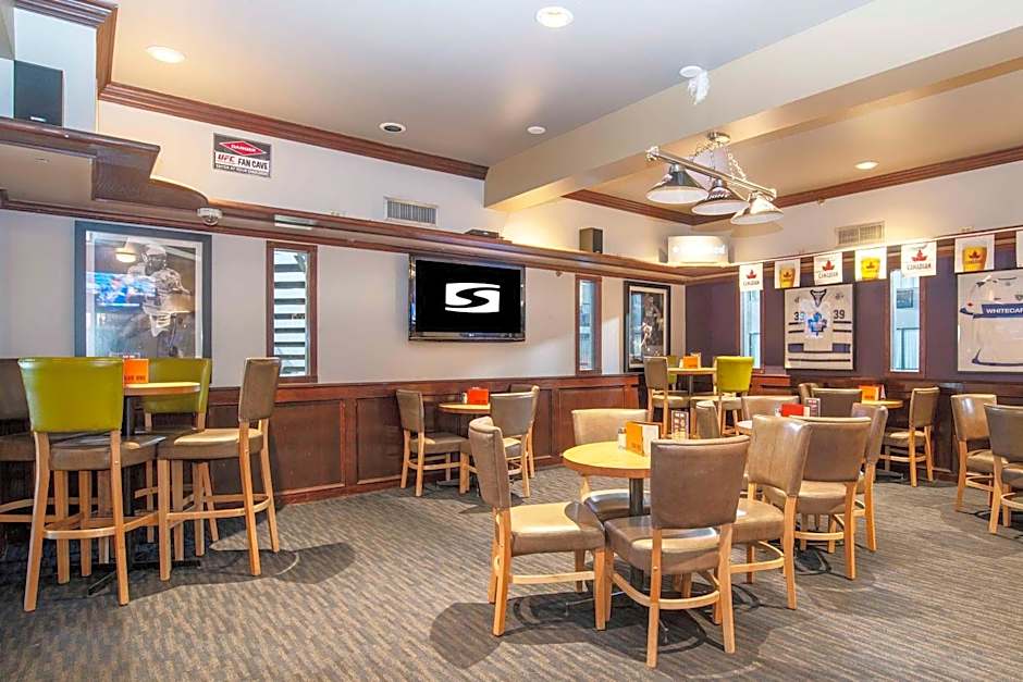 Sandman Hotel & Suites Kelowna