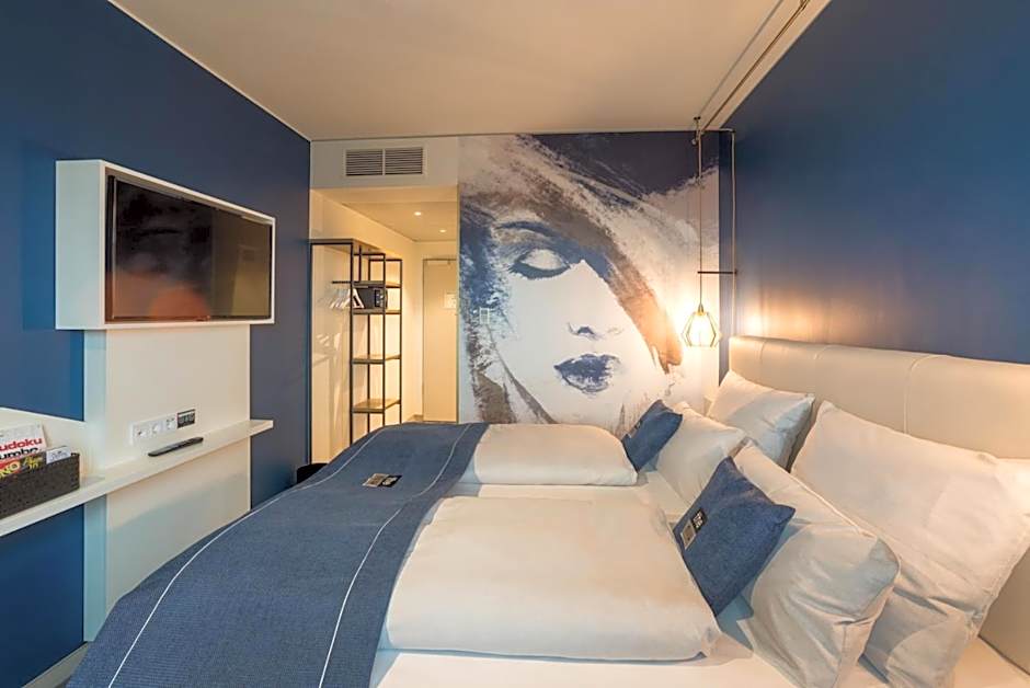 Holiday Inn - the niu, Ridge Halle Central Station By IHG