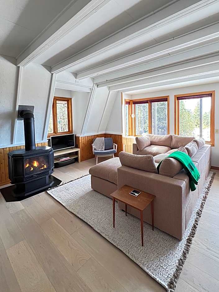 Lands End Private Lakeside Escape