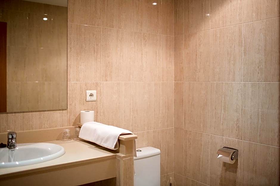 Puerta de Santillana