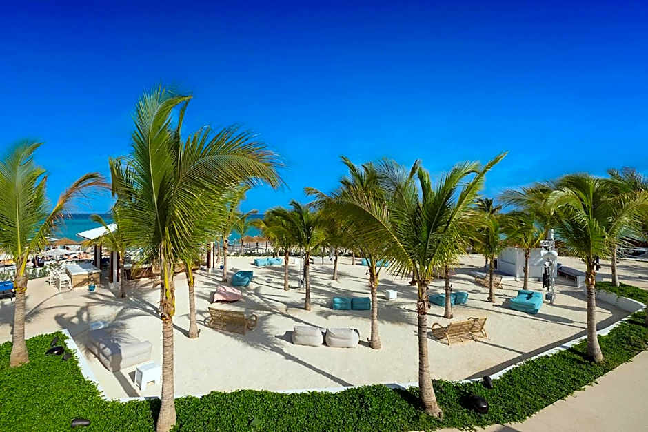 Sandals Royal Bahamian All Inclusive - Couples Only