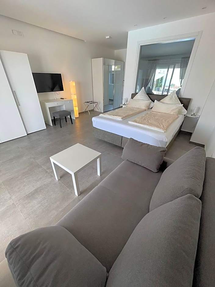 Photo 1 of 16 of Junior Suite, Sea View